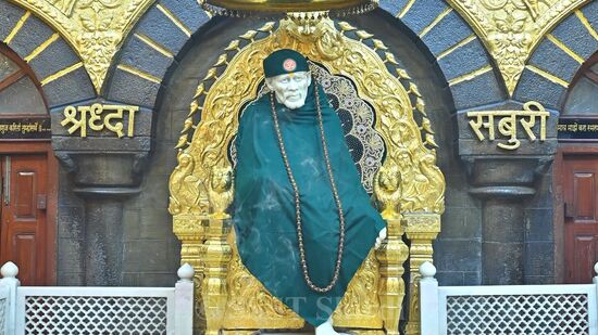 హైదరాబాద్ నుంచి ట్రైన్ జర్నీ ద్వారా ఆపరేట్ చేస్తారు. ప్రస్తుతం ఈ ట్రిప్ మే 14, 2025వ తేదీన అందుబాటులో ఉంది. ఈ తేదీ మిస్ అయితే… మరో డేట్ లో ప్లాన్ చేసుకోవచ్చు. ఈ వివరాలను టూరిజం వెబ్ సైట్ లో తెలుసుకోవాల్సి ఉంటుంది. 