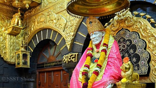 IRCTC టూరిజం వెబ్ సైట్ లోకి వెళ్తే ‘SAI SANNIDHI EX HYDERABAD’ పేరుతో ప్యాకేజీ డిస్ ప్లే అవుతుంది. పూర్తి వివరాలను తెలుసుకోవటంతో పాటు ప్యాకేజీని బుకింగ్ చేసుకోవచ్చు. 