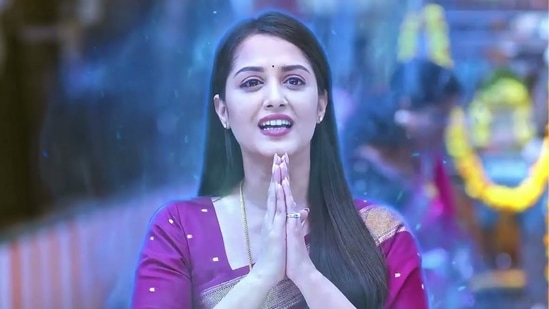 మూడు నెలల క్రితం కన్నడ బుల్లితెరపై కొత్త ప్రయోగంతో ప్రసారమైన 'నా నిన్న బిడ్డలారే' ఈ 17వ వారం టీఆర్‌పీ రేటింగ్‌లో టాప్ ప్లేస్‌కు ఎగబాకింది. ఈ సీరియల్ 7.2 రేటింగ్స్‌తో టాప్ 1 స్థానంలో నిలిచింది. 