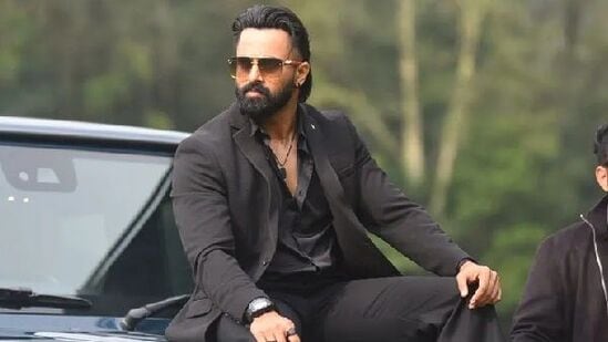 మార్కో ఓటీటీ: ఓటీటీ ట్రెండింగ్ లిస్ట్‌లో మార్కో సినిమా కూడా ఉంది, ఇందులో మీరు చాలా యాక్షన్‌ను చూస్తారు. సోనీ లివ్, ఆహాలలో మార్కో ఓటీటీ స్ట్రీమింగ్ అవుతోంది.