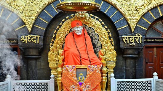 ఈ ప్యాకేజీలో టూర్ టికెట్లు, లంచ్, డిన్నర్, టూర్ గైడ్ అందుబాటులో ఉంటాయి. ఏదైనా వ్యక్తిగత ఖర్చులు ఉంటే మీరు భరించుకోవాలి. ఏమైనా సందేహాలు ఉంటే 040-27702407, 9701360701 నెంబర్లను సంప్రదించవచ్చు.  