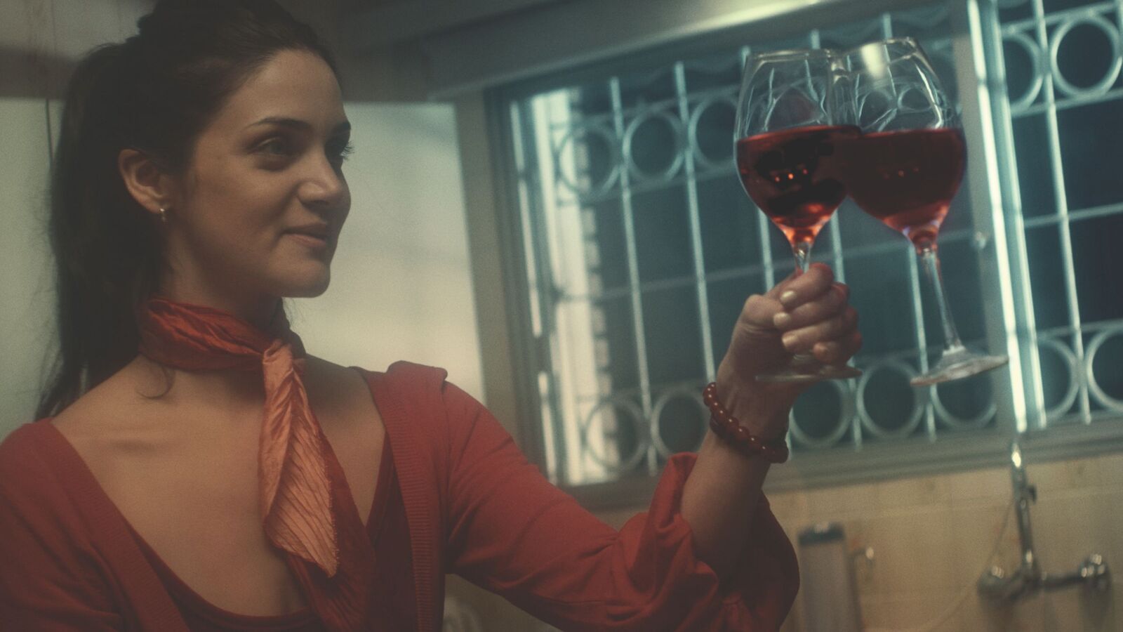 దెయ్యంతో మహిళ శృంగారం, జీవితంలో సుఖసంతోషం.. ఓటీటీలో వెరైటీ హారర్ థ్రిల్లర్‌ను ఫ్రీగా చూడొచ్చు!