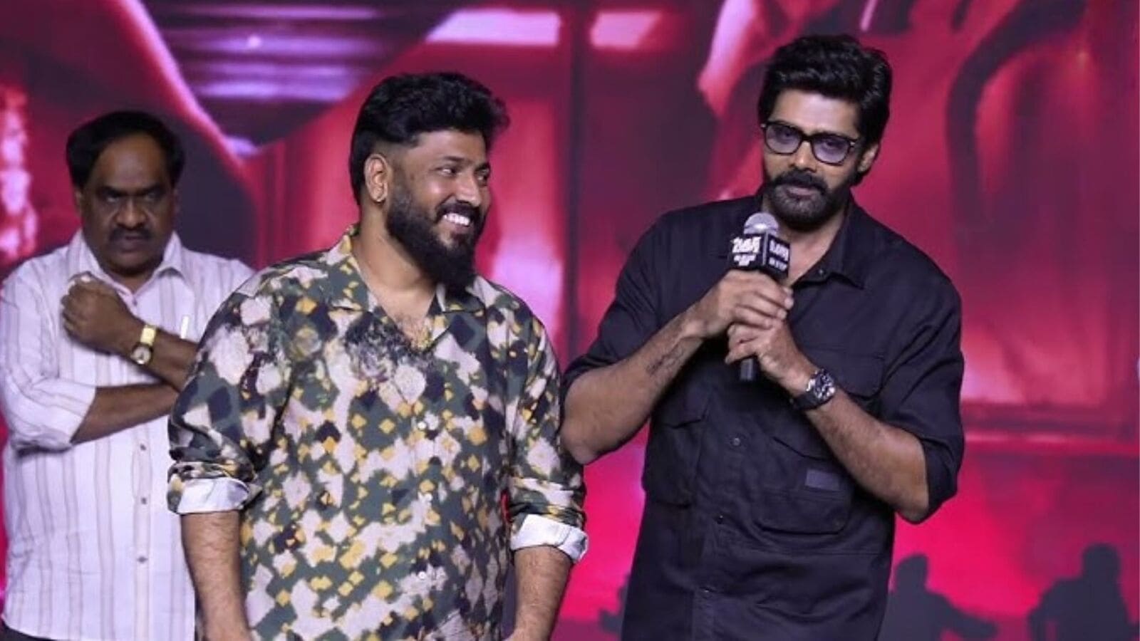 సినిమా నచ్చకుంటే టికెట్ వెనక్కి అడిగే హక్కు మీకుంది.. హీరో నవీన్ చంద్ర కామెంట్స్