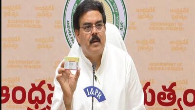 <p>ఏపీలో కొత్త రేషన్ కార్డులు, ఈకేవైసీపై మంత్రి నాదెండ్ల మనోహర్ కీలక ప్రకటన చేశారు. కొత్త రేషన్ కార్డులను స్మార్ట్ కార్డు రూపంలో ఉచితంగా అందిస్తామని తెలిపారు. </p> <p>ఏపీలో కొత్త రేషన్ కార్డులు, ఈకేవైసీపై మంత్రి నాదెండ్ల మనోహర్ కీలక ప్రకటన చేశారు. కొత్త రేషన్ కార్డులను స్మార్ట్ కార్డు రూపంలో ఉచితంగా అందిస్తామని తెలిపారు. </p>
