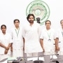 నర్సులతో పవన్ కళ్యాణ్