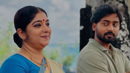 క‌న్న‌డంలో ఈ మూవీకి తీర్థ‌రూప తండేయ‌వారిగే అనే టైటిల్‌ను ఫిక్స్ చేశారు. రామేన‌హ‌ల్లి జ‌గ‌న్నాథ ద‌ర్శ‌క‌త్వం వ‌హిస్తున్న ఈ మూవీ ఈ ఏడాదే ప్రేక్ష‌కుల ముందుకు రాబోతోంది.