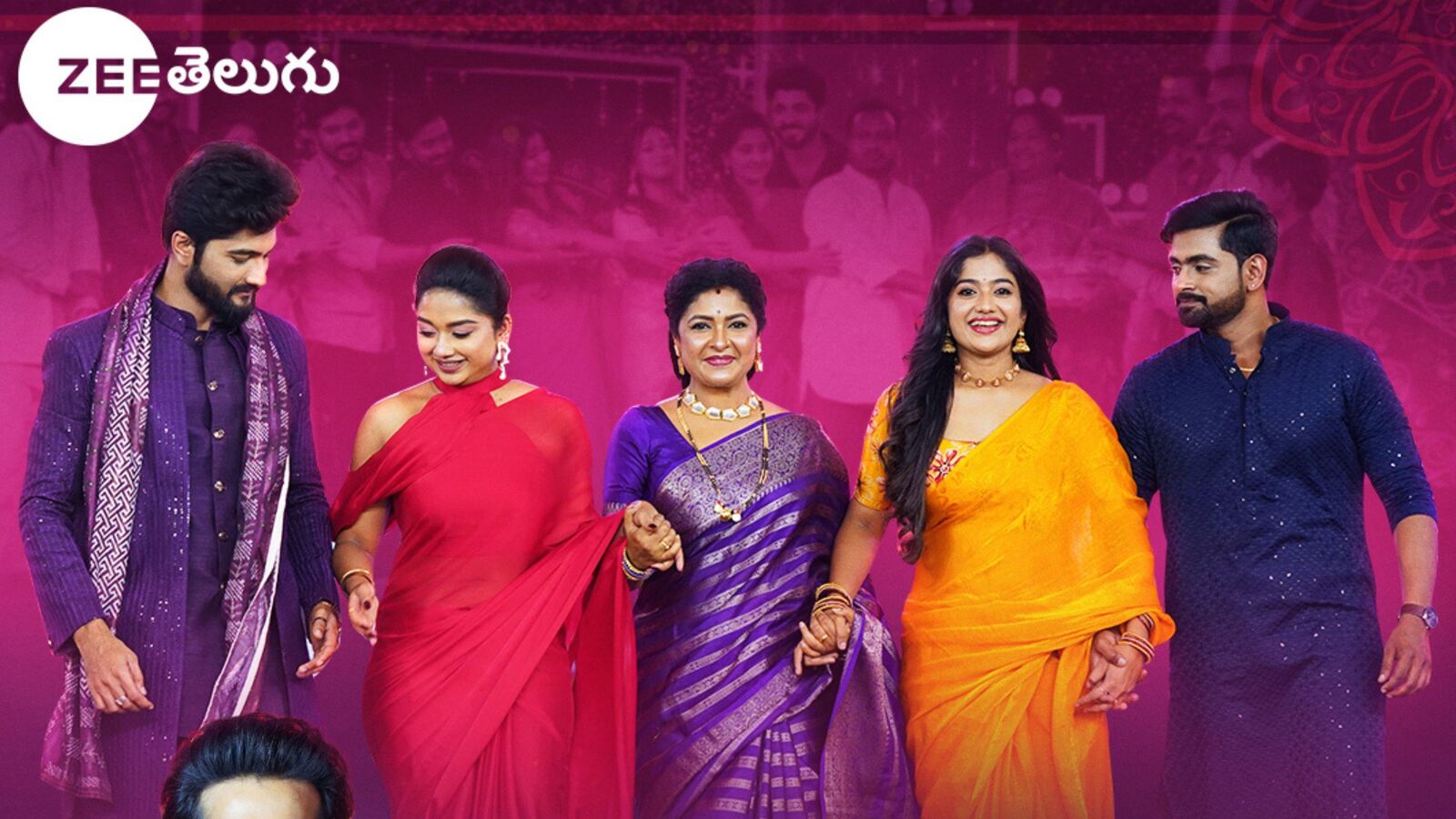 మహబూబ్ నగర్‌లో సీరియల్ నటీనటుల సందడి.. 50 మంది కుటుంబ సభ్యులతో ముచ్చట్లు.. అభిమానితో చామంతి హీరోయిన్!