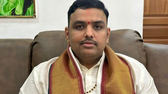 బ్రహ్మశ్రీ చిలకమర్తి ప్రభాకర చక్రవర్తి శర్మ గారు 9494981000