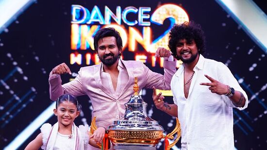 విన్న‌ర్‌గా నిలిచిన బినిత‌కు ప్రైజ్‌మ‌నీ భారీగానే ద‌క్కింది. ఆహా ఓటీటీ ఐదు ల‌క్ష‌లు ఇవ్వ‌గా...వ‌చ్చిన వాడు గౌత‌మ్ టీమ్ బినిత‌కు మ‌రో ఐదు ల‌క్ష‌లు అంద‌జేసిన‌ట్లు స‌మాచారం. 