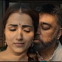 <p>థగ్ లైఫ్ ట్రైలర్‌లో హీరోయిన్ అభిరామితో కమల్ హాసన్ లిప్ లాక్ ఇవ్వడం ఆశ్చర్యపరిచింది. అభిరామి, కమల్ హాసన్ భార్యాభర్తలుగా నటించినట్లు తెలుస్తోంది.  ‌అలాగే, త్రిషతో కూడా కమల్ హాసన్ రొమాన్స్ చేసే సన్నివేశాలు ట్రైలర్‌లో ఆకట్టుకున్నాయి. దీంతో ఈ ముగ్గురి మధ్య ఉన్న రిలేషన్ ఏంటనేది ఇంట్రెస్టింగ్‌గా మారింది. </p>