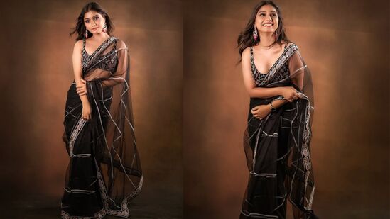 నిన్ను కోరి సీరియల్‌లో చీర కట్టులో ఎంతో అందంగా, పద్ధతిగా కనిపించే అక్షత దేశ్‌పాండే సోషల్ మీడియాలో మాత్రం హాట్‌నెస్, గ్లామర్ షోతో రెచ్చిపోతుంది. అందాలు వడ్డిస్తూ నెటిజన్ల మనసు దోచుకుంటుంది చంద్రకళ. 