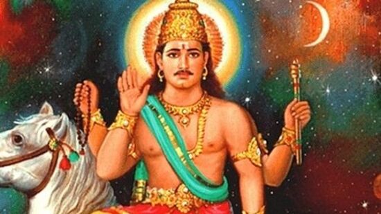 శుక్రుడు ప్రస్తుతం మీన రాశిలో సంచరిస్తున్నారు. మే నెలాఖరులో మేష రాశిలోకి, జూన్ నెలాఖరుకల్లా తన సొంత రాశి అయిన వృషభ రాశిలోకి ప్రవేశిస్తుంది. శుక్ర గ్రహం ఒక రాశిలో సుమారు నెల రోజుల పాటు సంచరిస్తుంది.  