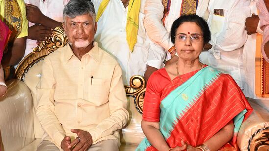 కుప్పంలో జరుగుతున్న శ్రీ ప్రసన్న తిరుపతి గంగమాంబ అమ్మ వారి జాతర సందర్భంగా గౌ. రాష్ట్ర ముఖ్యమంత్రి శ్రీ నారా చంద్రబాబు నాయుడు వారి సతీమణి శ్రీమతి నారా భువనేశ్వరి సమేతంగా రాష్ట్ర ప్రభుత్వం,టిటిడి తరఫున అమ్మ వారికి పట్టు వస్త్రాలు, సారె సమర్పించారు. 