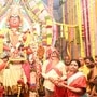 <p>గంగమ్మ జాతరలో  విశ్వరూప దర్శనమిస్తున్న కుప్పం శ్రీ ప్రసన్న తిరుపతి గంగమాంబ అమ్మవారికి ముఖ్యమంత్రి చంద్రబాబు, భువనేశ్వరి దంపతులు రాష్ట్ర ప్రభుత్వం తరఫున పట్టు వస్త్రాలు సమర్పించారు. </p>