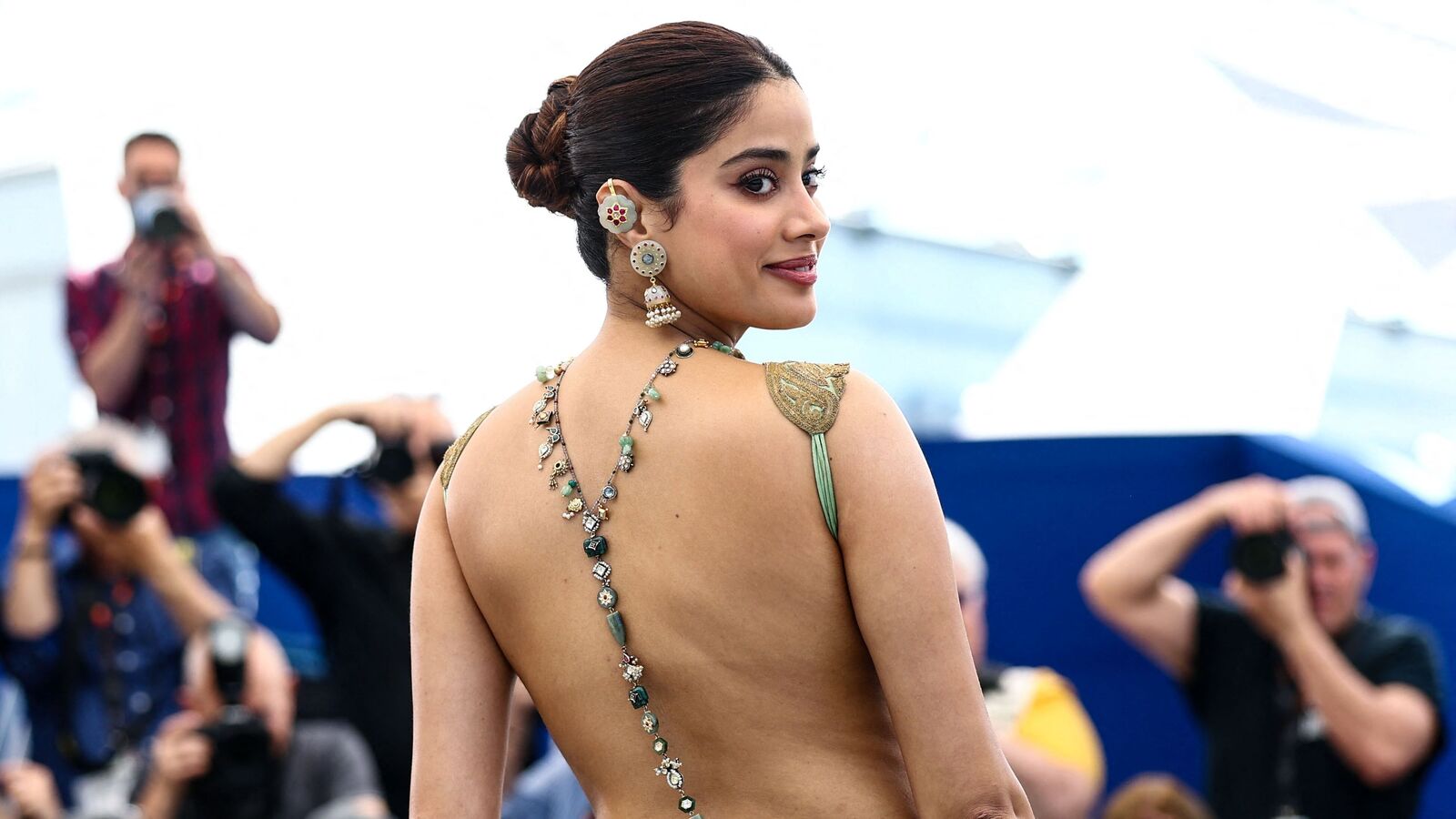 జాన్వీ కపూర్ హోమ్‌బౌండ్‌ మూవీ.. కేన్స్ ఫిల్మ్ ఫెస్టివల్ స్టాండిగ్ ఒవేషన్.. 9 నిమిషాల పాటు చప్పట్ల మోత.. ఎమోషనల్ వీడియో