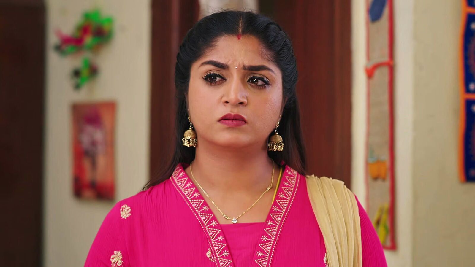 గుండె నిండా గుడి గంట‌లు టుడే ఎపిసోడ్: దొంగ‌తో బాలుకు లింక్ -మీనాకు ప‌నిష్‌మెంట్ -మ‌నోజ్ కాల‌ర్ ప‌ట్టుకున్న ప్ర‌భావ‌తి