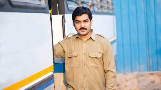 తెలంగాణ ఆర్టీసీలో కండక్టర్ ఉద్యోగాలు (unsplash)