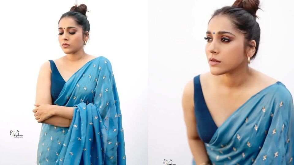 <p>ఇన్‌స్టాగ్రామ్ లో 5 మిలియన్ల ఫాలోవర్లను సొంతం చేసుకున్న రష్మి.. ఈ ఫొటోలను షేర్ చేయగానే అవి వైరల్ అయ్యాయి.</p>