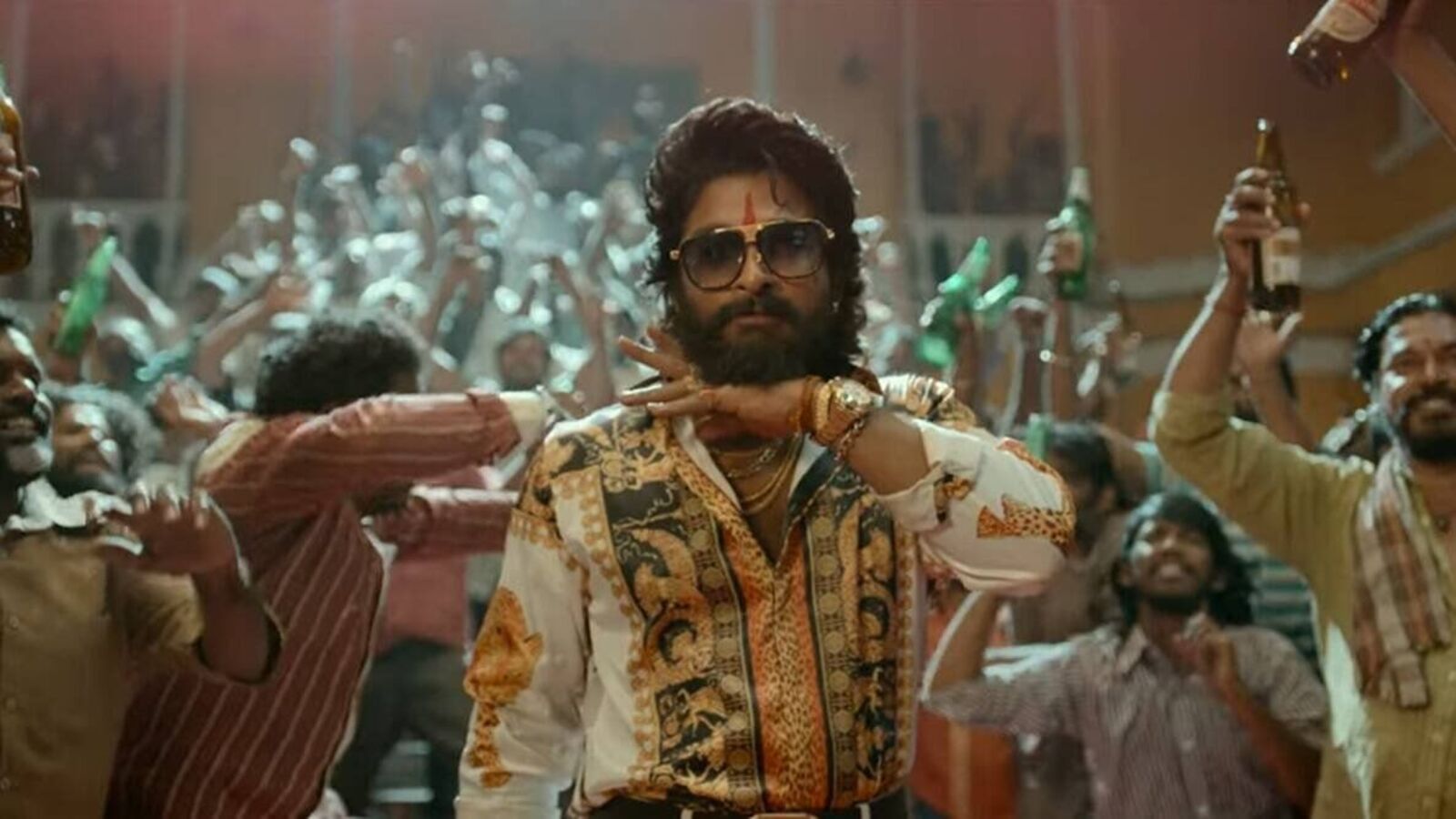 ఎర్రి పుష్పాలు కాదు.. మాస్ మగాళ్లు: పుష్ప మూవీపై ఓ సీనియర్ జర్నలిస్ట్ డిఫరెంట్ రివ్యూ.. ఇది ప్రతి మగాడు చదవాల్సిందే