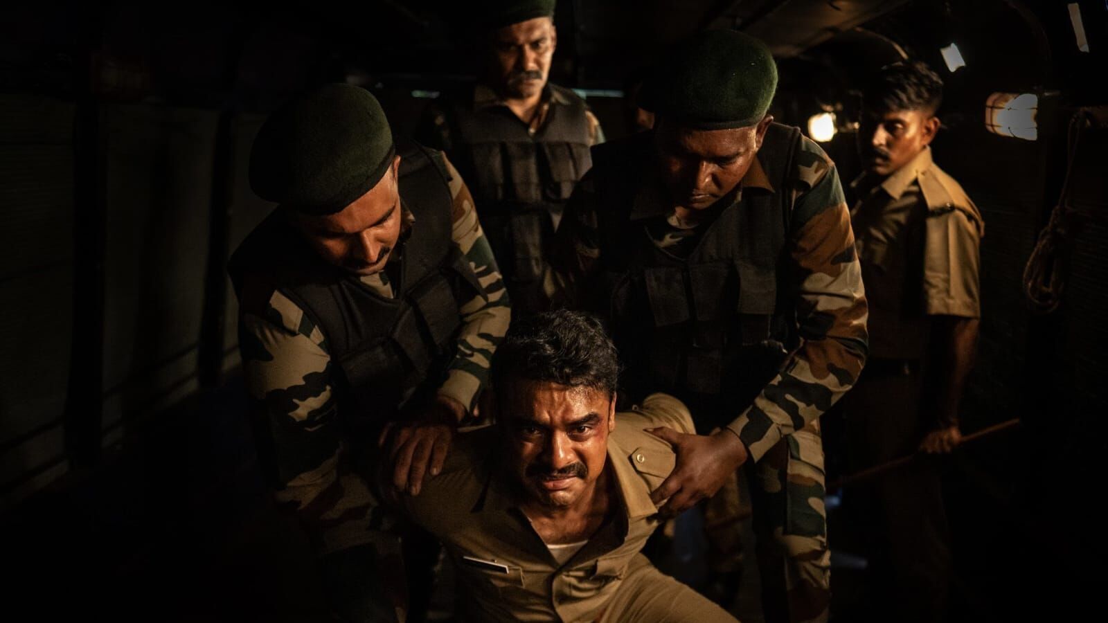 తెలుగులోకి టొవినో థామ‌స్ లేటెస్ట్ మ‌ల‌యాళం క్రైమ్ థ్రిల్ల‌ర్ మూవీ - రిలీజ్ ఎప్పుడంటే?