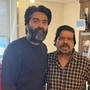 <p>టి రాజేంద‌ర్ డైరెక్ట‌ర్‌, యాక్ట‌ర్‌గానే కాకుండా సంగీత ద‌ర్శ‌కుడు, కెమెరామెన్‌, లిరిసిస్ట్‌గా.. ప్ర‌తిభ‌ను చాటుకున్నాడు. </p>
