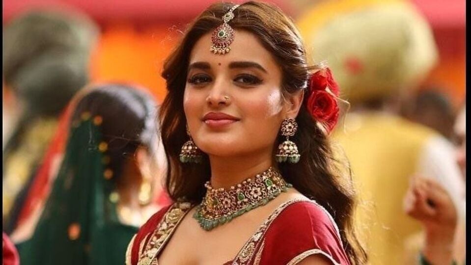 <p>తార తార సాంగ్ స్టిల్స్ ను ఇన్ స్టాగ్రామ్ లో షేర్ చేసింది నిధి అగర్వాల్. ‘తార తార వర్కింగ్ స్టిల్స్ ఫ్రమ్ హరిహర వీరమల్లు’ అనే క్యాప్షన్ యాడ్ చేసింది నిధి. </p>(instagram-nidhhiagerwal)