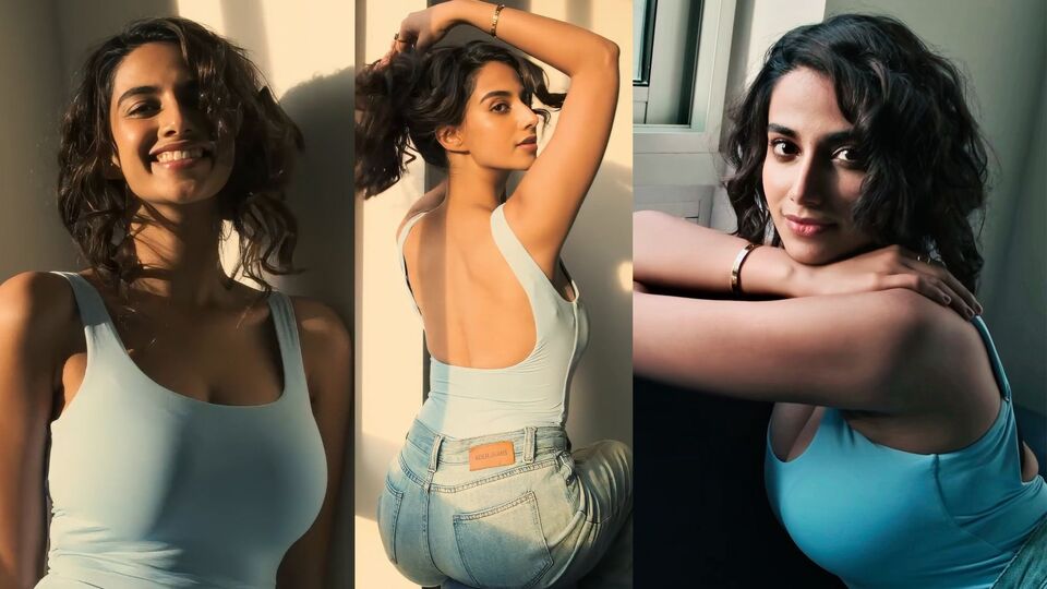 <p>సంక్రాంతికి వస్తున్నాం సినిమాతో హీరోయిన్‌గా ఫుల్ క్రేజ్ అందుకున్న ముద్దుగుమ్మ మీనాక్షి చౌదరి. 2017లో మిస్ ఐఎమ్‌ఏ పోటీల్లో పాల్గొన్న ఈ మోడల్ తెలుగులో ఇప్పుడు క్రేజీ హీరోయిన్‌గా మారిపోయింది.</p>