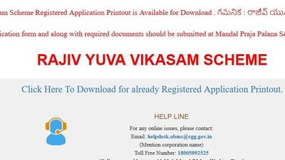 <div><p>రాష్ట్రంలోని ఎస్సీ, ఎస్టీ, బీసీ, మైనారిటీ వర్గాలకు చెందిన యువకులకు అండగా నిలిచేందుకు తెలంగాణలోని కాంగ్రెస్ ప్రభుత్వం రాజీవ్ యువ వికాసం పథకాన్ని ప్రవేశపెట్టింది. ఈ పథకాన్ని రాష్ట్ర ఆవిర్భావ దినోత్సవాన్ని పురస్కరించుకొని జూన్ 2న రాష్ట్ర వ్యాప్తంగా ప్రారంభించనుంది. లబ్ధిదారులకు శాంక్షన్ లెటర్లను అందజేయనుంది.</p></div> <div><p>రాష్ట్రంలోని ఎస్సీ, ఎస్టీ, బీసీ, మైనారిటీ వర్గాలకు చెందిన యువకులకు అండగా నిలిచేందుకు తెలంగాణలోని కాంగ్రెస్ ప్రభుత్వం రాజీవ్ యువ వికాసం పథకాన్ని ప్రవేశపెట్టింది. ఈ పథకాన్ని రాష్ట్ర ఆవిర్భావ దినోత్సవాన్ని పురస్కరించుకొని జూన్ 2న రాష్ట్ర వ్యాప్తంగా ప్రారంభించనుంది. లబ్ధిదారులకు శాంక్షన్ లెటర్లను అందజేయనుంది.</p></div>