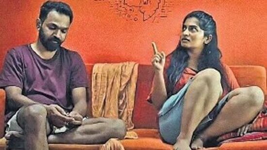 పట్ట్ ఓటీటీ రిలీజ్: మలయాళ చిత్రం 'పట్ట్' జూన్ 6 నుంచి ఓటీటీ స్ట్రీమింగ్ కానుంది. మనోరమ మ్యాక్స్‌లో పట్ట్ ఓటీటీ స్ట్రీమింగ్ కానుంది. ఇది థ్రిల్లర్ డ్రామా జోనర్‌లో తెరకెక్కింది.