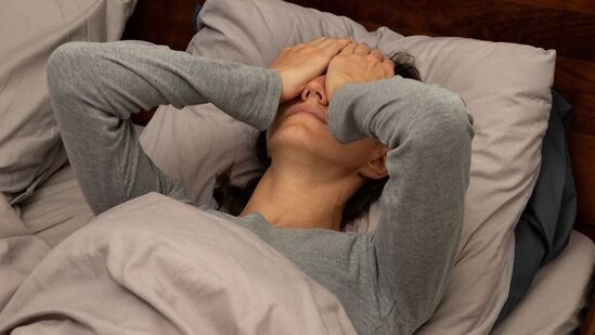 చిన్నచిన్న మార్పులతో రాత్రి త్వరగా నిద్ర పట్టేలా చేసుకోవచ్చు