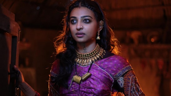 రాధికను బహిష్కరించాలని, ఆమె భారత సంస్కృతిని పాడు చేస్తున్నారని సోషల్ మీడియాలో ఆరోపణలు వచ్చాయి.
