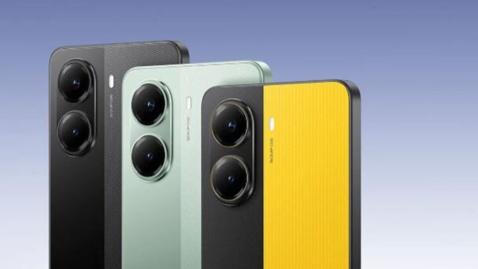 <p>పోకో ఎక్స్​7 ప్రో- ఈ స్మార్ట్​ఫోన్​లో 6.67 అమోఎల్​ఈడీ డిస్​ప్లే ఉంటుంది. మీడియాటెక్​ డైమెన్సిటీ 8400 అల్ట్రా ప్రాసెసర్​పై ఇది పనిచేస్తుంది. 6,550 ఎంఏహెచ్​ బ్యాటరీతో కూడిన ఈ పోకో మిడ్​ రేంజ్​ స్మార్ట్​ఫోన్​లో 50ఎంపీ+8ఎంపీ రేర్​, 20ఎంపీ ఫ్రెంట్​ కెమెరా ఉంటుంది. ధర రూ. 23,999గా ఉంది.</p>