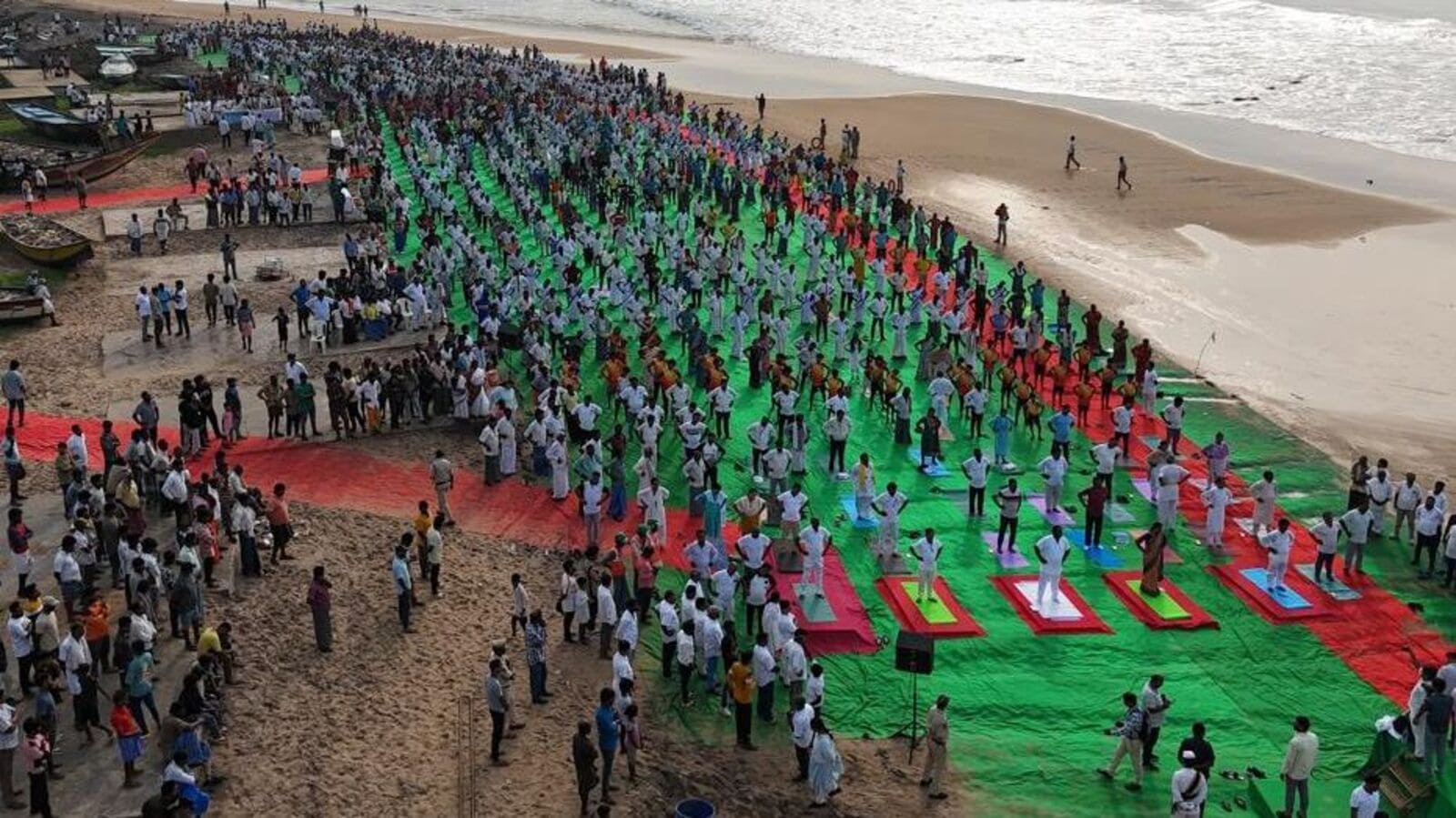 వైజాగ్ వేదికగా 5 లక్షల మందితో 'యోగా డే'..! జూన్ 21న ఏపీ సర్కార్ ఏం చేయబోతుందంటే...?