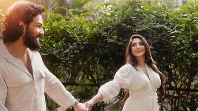 <p>అఖిల్, జైనాబ్ పెళ్లికి చిరంజీవి దంపతులు, రామ్ చరణ్ దంపతులు అటెండ్ అయ్యారు. వీళ్ల రిసెప్షన్ వేడుక జూన్ 8న అన్నపూర్ణ స్టూడియోస్ లో ఘనంగా నిర్వహించనున్నారు. </p> (instagram-Akhil Akkineni) <p>అఖిల్, జైనాబ్ పెళ్లికి చిరంజీవి దంపతులు, రామ్ చరణ్ దంపతులు అటెండ్ అయ్యారు. వీళ్ల రిసెప్షన్ వేడుక జూన్ 8న అన్నపూర్ణ స్టూడియోస్ లో ఘనంగా నిర్వహించనున్నారు. </p> (instagram-Akhil Akkineni)
