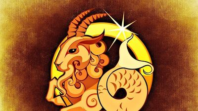 <p>మకర రాశి వారికి శని, బుధ కేంద్ర యోగం చాలా శుభప్రదంగా ఉంటుంది. ధైర్యం, కృషి, అవగాహనను ప్రోత్సహిస్తుంది. ఈ సమయం మంచి సమయం. మీ కృషి ఫలిస్తుంది, ఆర్థిక విషయాలలో ప్రయోజనాలు పొందే అవకాశాలు ఉన్నాయి. కుటుంబ జీవితంలో ఆనందం, శాంతి ఉంటుంది. అవివాహితులకు మంచి వివాహ ప్రతిపాదనలు రావచ్చు. దీనితో పాటు, మతపరమైన పనులు, ఆధ్యాత్మికత వైపు మొగ్గు పెరుగుతుంది. వైవాహిక జీవితంలో సామరస్యం ఉంటుంది. ఆరోగ్యం కూడా సంతృప్తికరంగా ఉంటుంది.</p> 