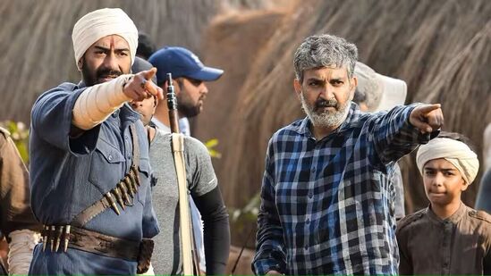 కానీ బాలీవుడ్ లో ఓ నటుడు 2019లో ఓ సినిమాలో అతిథి పాత్రలో నటించినందుకు నిమిషానికి రూ.4.35 కోట్లు తీసుకుంటున్నాడు. కేవలం 8 నిమిషాలకు అతడు రూ.35 కోట్లు తీసుకున్నాడు.
