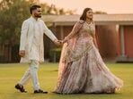 <p>టీమిండియా క్రికెటర్ రింకు సింగ్ తో సమాజ్ వాదీ పార్టీ ఎంపీ ప్రియా సరోజ్ ఎంగేజ్ మెట్ ఆదివారం ఘనంగా జరిగింది. ఈ సందర్భంగా కాబోయే దంపతులు తీసుకున్న ఈ క్యూట్ ఫొటో తెగ వైరల్ అవుతోంది. </p>(Priya Saroj X)