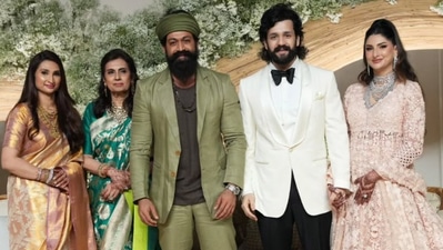 <p>కేజీఎఫ్ చిత్రాలతో ప్రపంచ స్థాయిలో గుర్తింపు తెచ్చుకున్న రాకీ భాయ్ యశ్ కూడా అఖిల్, జైనాబ్ వెడ్డింగ్ రిసెప్షన్ లో పాల్గొన్నారు. </p> (instagram-annapurnastudios) <p>కేజీఎఫ్ చిత్రాలతో ప్రపంచ స్థాయిలో గుర్తింపు తెచ్చుకున్న రాకీ భాయ్ యశ్ కూడా అఖిల్, జైనాబ్ వెడ్డింగ్ రిసెప్షన్ లో పాల్గొన్నారు. </p> (instagram-annapurnastudios)