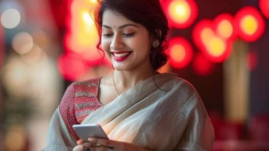 ఈ ప్లాన్ ద్వారా 800కు పైగా టీవీ ఛానళ్లకు యాక్సెస్ లభిస్తుంది. ఇందులో జియో హాట్స్టార్, సోనీ లైవ్, జీ5 సహా మొత్తం 11 ఓటీటీ యాప్స్ కు యాక్సెస్ లభిస్తుంది.