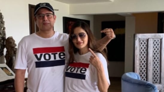సల్మాన్ కు కోపం వస్తుందని, పెళ్లికి ఒప్పుకోడని అనుకున్నారు. కానీ, అనూహ్యంగా సల్మాన్ వారి బంధానికి సమ్మతించాడు. అతుల్ ను వారి కుటుంబంలోకి ఆహ్వానించడానికి అంగీకరించాడు.