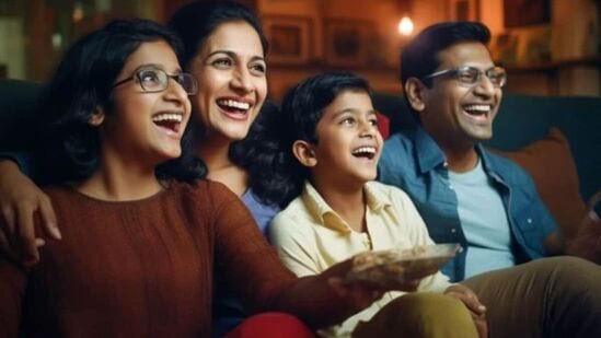 జియో హోమ్ రూ.599 ప్లాన్ - ఈ ప్లాన్ లో కంపెనీ 30 ఎంబీపీఎస్ స్పీడ్ ను అందిస్తోంది. ఈ ప్లాన్ లో అన్లిమిటెడ్ డేటా (1000 జీబీ హైస్పీడ్) లభిస్తుంది. ఈ ప్లాన్ లో ఉచిత కాలింగ్ కూడా ఇస్తున్నారు.
