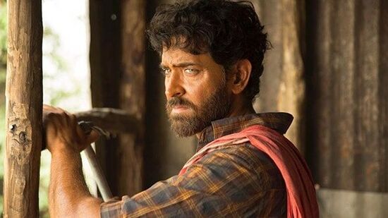 పాట్నా గణిత శాస్త్రవేత్త ఆనంద్ కుమార్ జీవితం ఆధారంగా తెరకెక్కిన సూపర్ 30 మూవీలో హృతిక్ రోషన్ ప్రధాన పాత్ర పోషించాడు. ఐఎండీబీలో ఈ సినిమాకు 7.9 రేటింగ్ వచ్చింది. బాక్సాఫీస్ దగ్గర రూ.115 కోట్లు వసూలు చేసిన ఈ సినిమా జియోహాట్‌స్టార్ లో ఉంది.