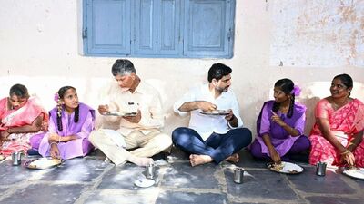 <p>కుటుంబం యొక్క మొత్తం భూమి 3 ఎకరాల కంటే తక్కువ మాగాణి భూమి(wet land) ఉండాలి. లేదా 10 ఎకరాల కంటే తక్కువ మెరక / మెట్ట భూమి ( dry land ) లేదా రెండూ కలిపి 10 ఎకరాల కంటే తక్కువ ఉండాలని మార్గదర్శకాల్లో పేర్కొన్నారు. <br> </p> <p>కుటుంబం యొక్క మొత్తం భూమి 3 ఎకరాల కంటే తక్కువ మాగాణి భూమి(wet land) ఉండాలి. లేదా 10 ఎకరాల కంటే తక్కువ మెరక / మెట్ట భూమి ( dry land ) లేదా రెండూ కలిపి 10 ఎకరాల కంటే తక్కువ ఉండాలని మార్గదర్శకాల్లో పేర్కొన్నారు. <br> </p>
