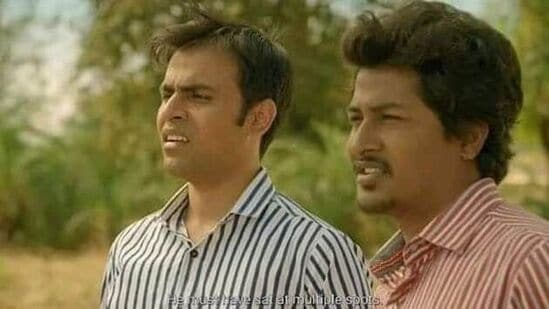 చందన్ రాయ్ - వికాస్ శుక్లాగా నటిస్తున్న చందన్ రాయ్ ఒక్కో ఎపిసోడ్ కు రూ.20,000 పారితోషికం అందుకోనున్నాడు. చందన్ కు పంచాయత్ నుంచి మొత్తం రూ.1.6 లక్షలు వస్తాయి.