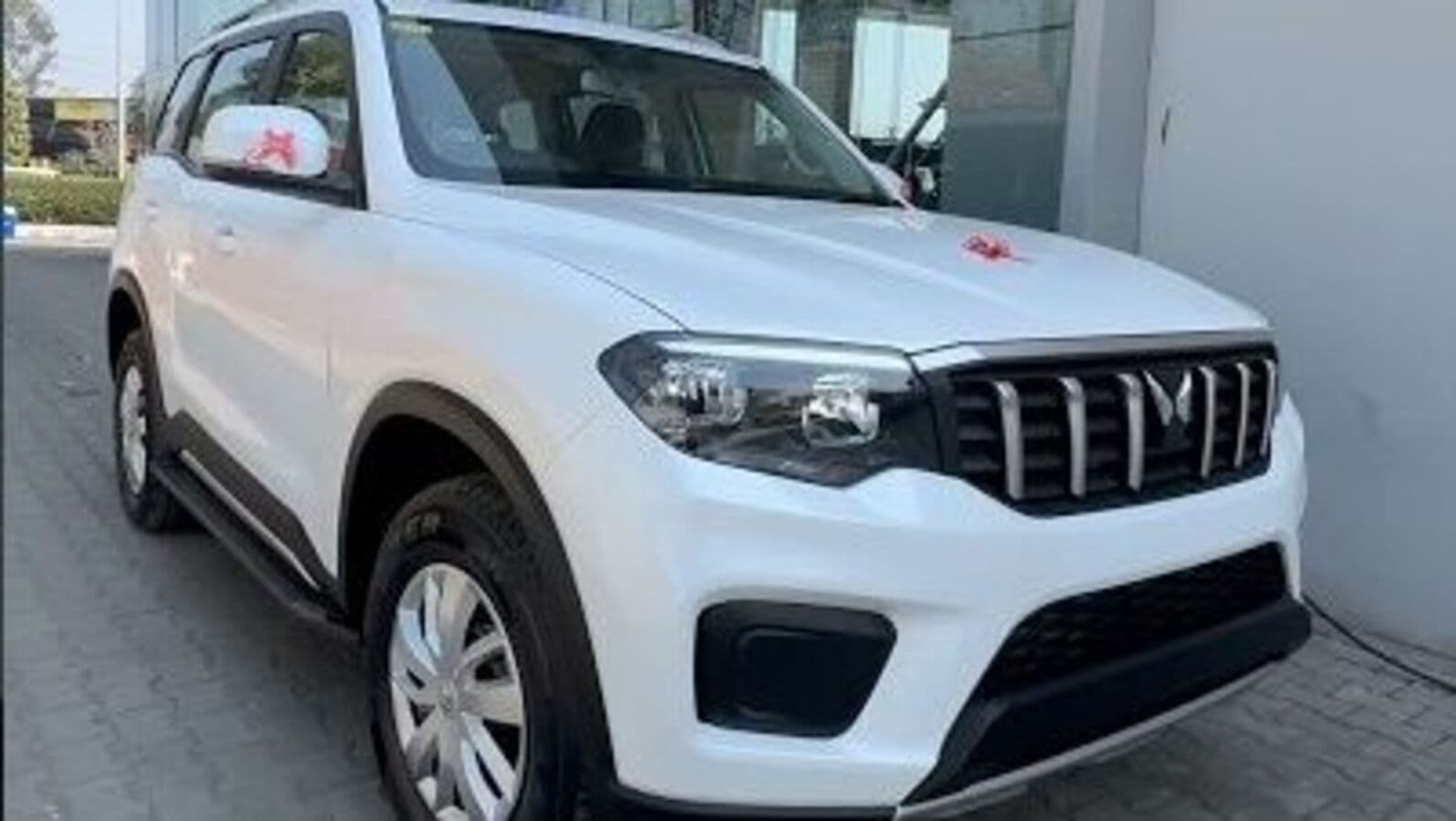 తక్కువ ధరలో మహీంద్రా స్కార్పియో ఎన్ కొత్త వేరియంట్; ఫీచర్లు, ఇతర వివరాలు