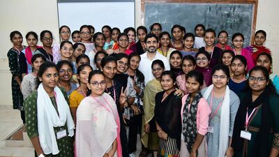 <p>జూన్ 21 నుంచి 28 తేదీల మధ్య ఈ ప్రక్రియను పూర్తి చేస్తారు.గ్రీవెన్స్ లో పరిశీలన పూర్తి అయిన తర్వాత… అర్హులను గుర్తిస్తారు. ఈ అదనపు జాబితాను జూన్ 30వ తేదీన విడుదల చేస్తారు. వీరికి జూలై 5వ తేదీన నిధులను జమ చేస్తారు. అర్హులైన ప్రతి ఒక్కరికీ ఈ స్కీమ్ కింద డబ్బులు జమ చేస్తామని ప్రభుత్వం స్పష్టం చేస్తోంది. </p> <p>జూన్ 21 నుంచి 28 తేదీల మధ్య ఈ ప్రక్రియను పూర్తి చేస్తారు.గ్రీవెన్స్ లో పరిశీలన పూర్తి అయిన తర్వాత… అర్హులను గుర్తిస్తారు. ఈ అదనపు జాబితాను జూన్ 30వ తేదీన విడుదల చేస్తారు. వీరికి జూలై 5వ తేదీన నిధులను జమ చేస్తారు. అర్హులైన ప్రతి ఒక్కరికీ ఈ స్కీమ్ కింద డబ్బులు జమ చేస్తామని ప్రభుత్వం స్పష్టం చేస్తోంది. </p>