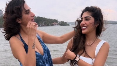 <p>సోషల్ మీడియాలో ఎప్పుడూ యాక్టివ్ గా ఉంటుంటారు సురేఖ వాణి, సుప్రీత. పండగలు, స్పెషల్ ఒకేషన్, వెకేషన్.. ఇలా అన్ని ఫొటోలనూ షేర్ చేస్తుంటారు. </p> (instagram-_supritha_9) <p>సోషల్ మీడియాలో ఎప్పుడూ యాక్టివ్ గా ఉంటుంటారు సురేఖ వాణి, సుప్రీత. పండగలు, స్పెషల్ ఒకేషన్, వెకేషన్.. ఇలా అన్ని ఫొటోలనూ షేర్ చేస్తుంటారు. </p> (instagram-_supritha_9)