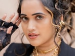 <p>ఓ వైపు టీవీ షోలు, మరోవైపు ప్రీ రిలీజ్ ఈవెంట్లతో దూసుకెళ్తోంది స్రవంతి చొక్కారపు. తెలుగులో స్టార్ యాంకర్ గా పేరు తెచ్చుకుంది. భారీ సినిమాల ప్రి రిలీజ్ ఈవెంట్లనూ నిర్వహిస్తోంది. </p>(instagram-sravanthi_chokarapu)