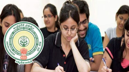 ఏపీ మెగా డీఎస్సీలో భాగంగా…. మొత్తం 16,347 పోస్టులు భర్తీ చేయనున్నారు. ఈసారి ఈ మెగా డీఎస్సీలోని అన్ని ఖాళీలకు కలిపి 5,77,417 అప్లికేషన్లు అందాయి. పలువురు అభ్యర్థులు వారి అర్హతలకు అనుగుణంగా… ఒకటి కంటే ఎక్కువ పోస్టులకు దరఖాస్తు చేసుకున్నారు. 
