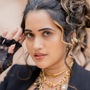 <p>ఓ వైపు టీవీ షోలు, మరోవైపు ప్రీ రిలీజ్ ఈవెంట్లతో దూసుకెళ్తోంది స్రవంతి చొక్కారపు. తెలుగులో స్టార్ యాంకర్ గా పేరు తెచ్చుకుంది. భారీ సినిమాల ప్రి రిలీజ్ ఈవెంట్లనూ నిర్వహిస్తోంది. </p>
